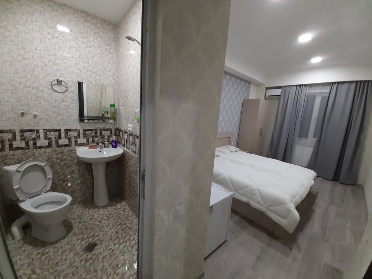 Проживание в семье Guest House L&A Тбилиси-16
